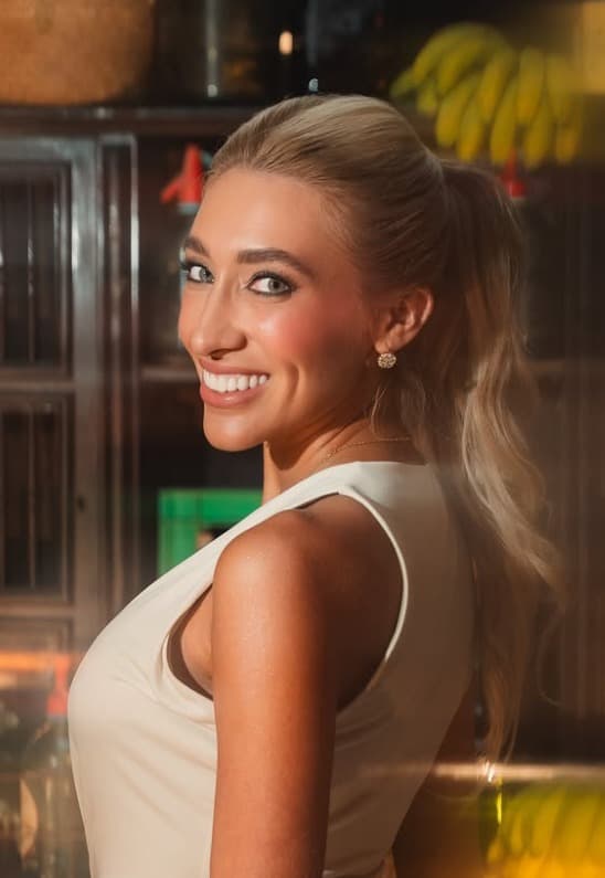 Gissela Laconich private real estate advisor